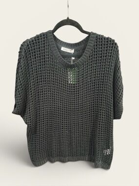 NWT | UEU | Open-Knit Short Sleeve Sweater Top | Size Med
